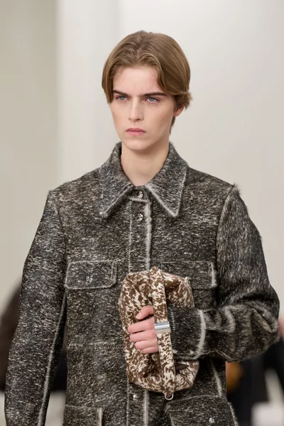 Look 33